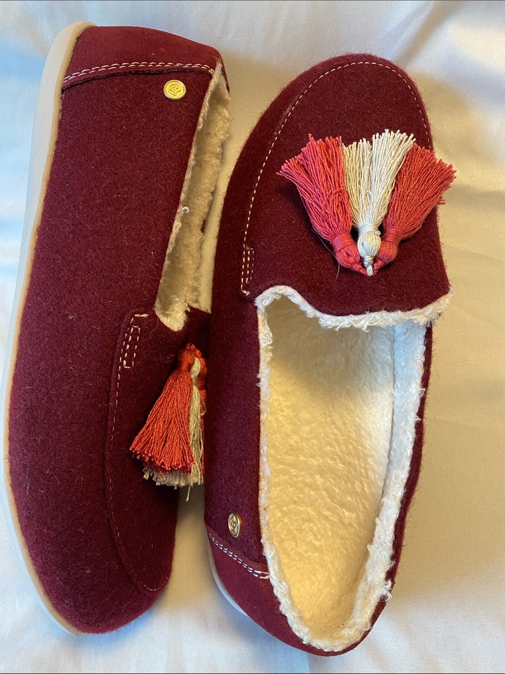 Spenco Women's Burgundy Tassel Fleece Lined Slip-On Slippers